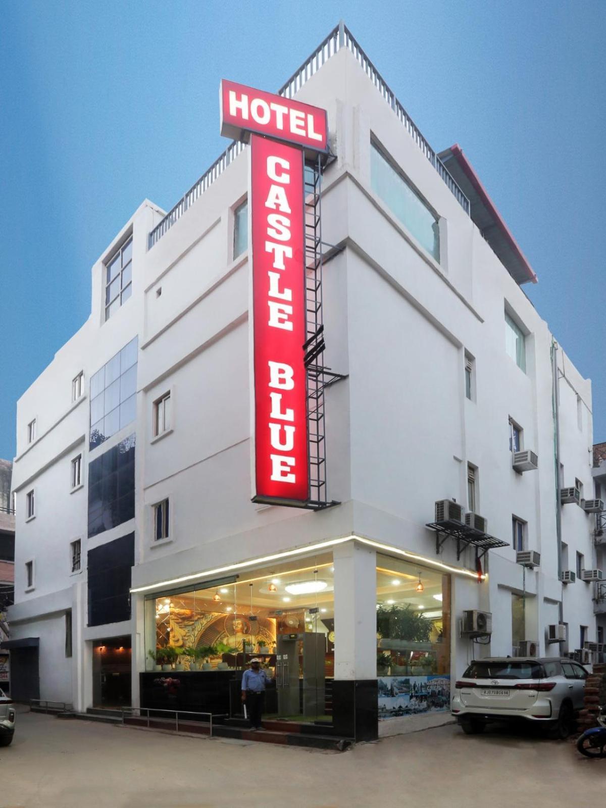 Hotel Castle Blue New Delhi Near Igi Airport Exteriör bild